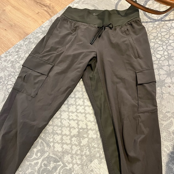 Make an Offer - Athleta joggers - Picture 1 of 1